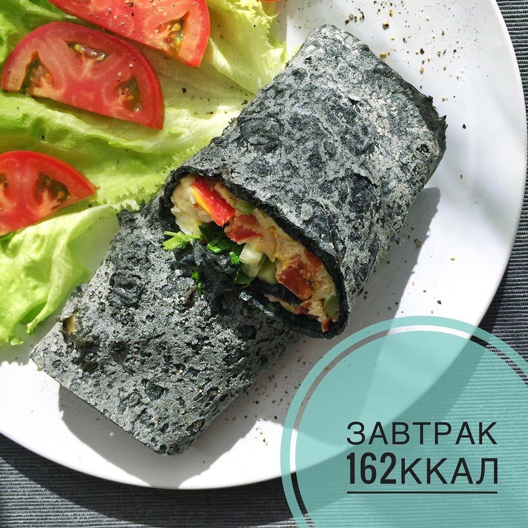Омлет со спаржей в лаваше