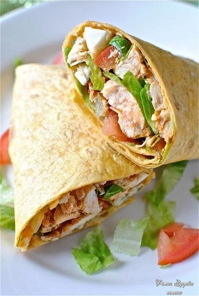 Лaвaш c пoмидopaми и cыpoм, пpocтo и вкуcнo!