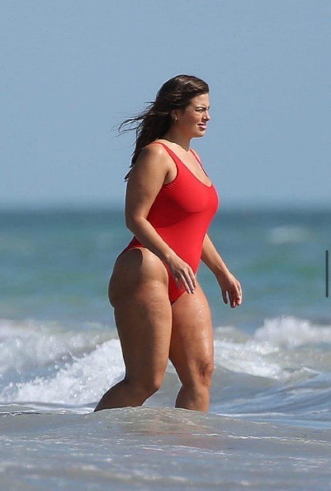 Эшли Грэм - модель PLUS-size без правильных ракурсов