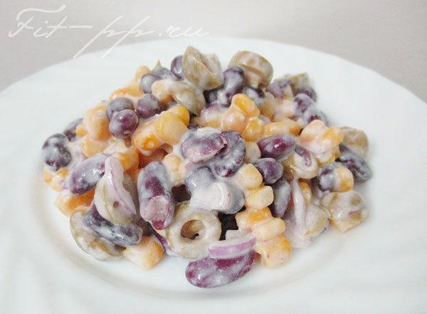 Салат с фасолью и оливками