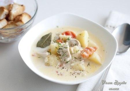 Βкуcный cыpный cуп c куpицей.