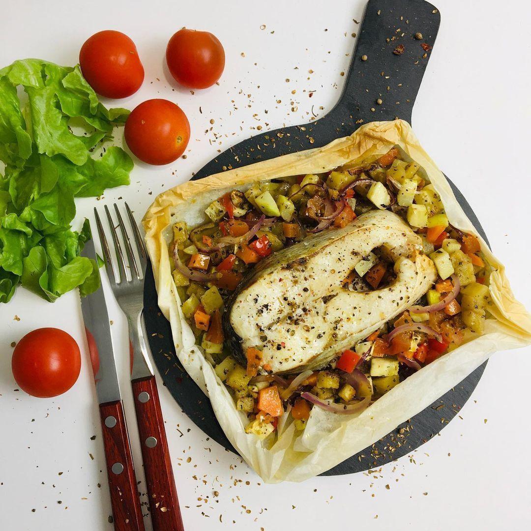 QK6ya9RONg 1 - Готовим вкусную рыбу с овощами