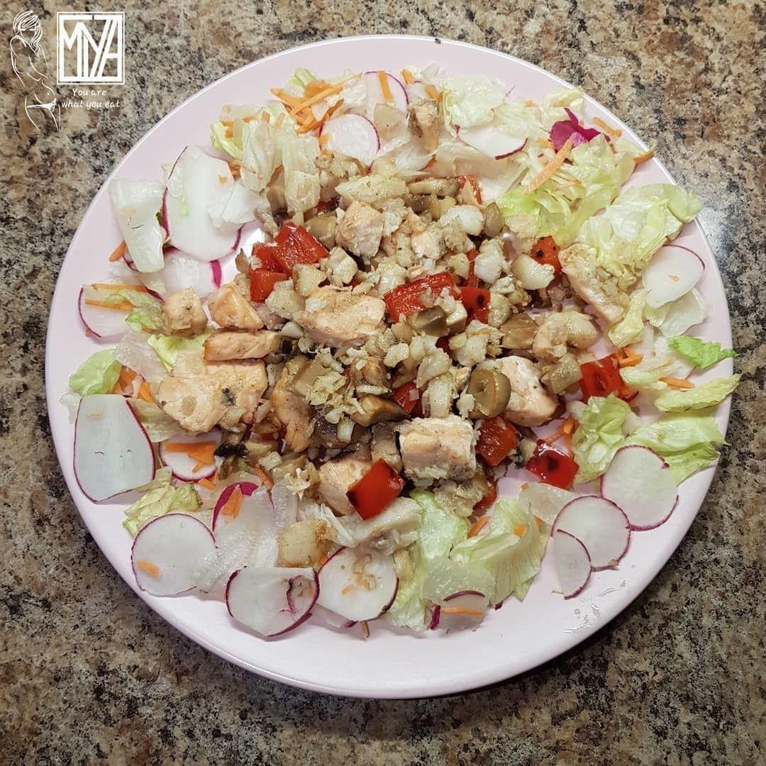 pZctEzLwaKI - Теплый салат с рыбой и овощами