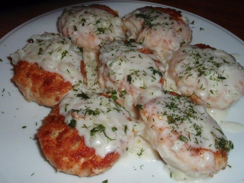 yrkxvqi FII - Куриные котлетки с луковым соусом