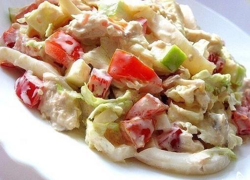 Салат с яблоком, курицей и кальмарами. x NRHOKKTWY - Салат с яблоком, курицей и кальмарами.