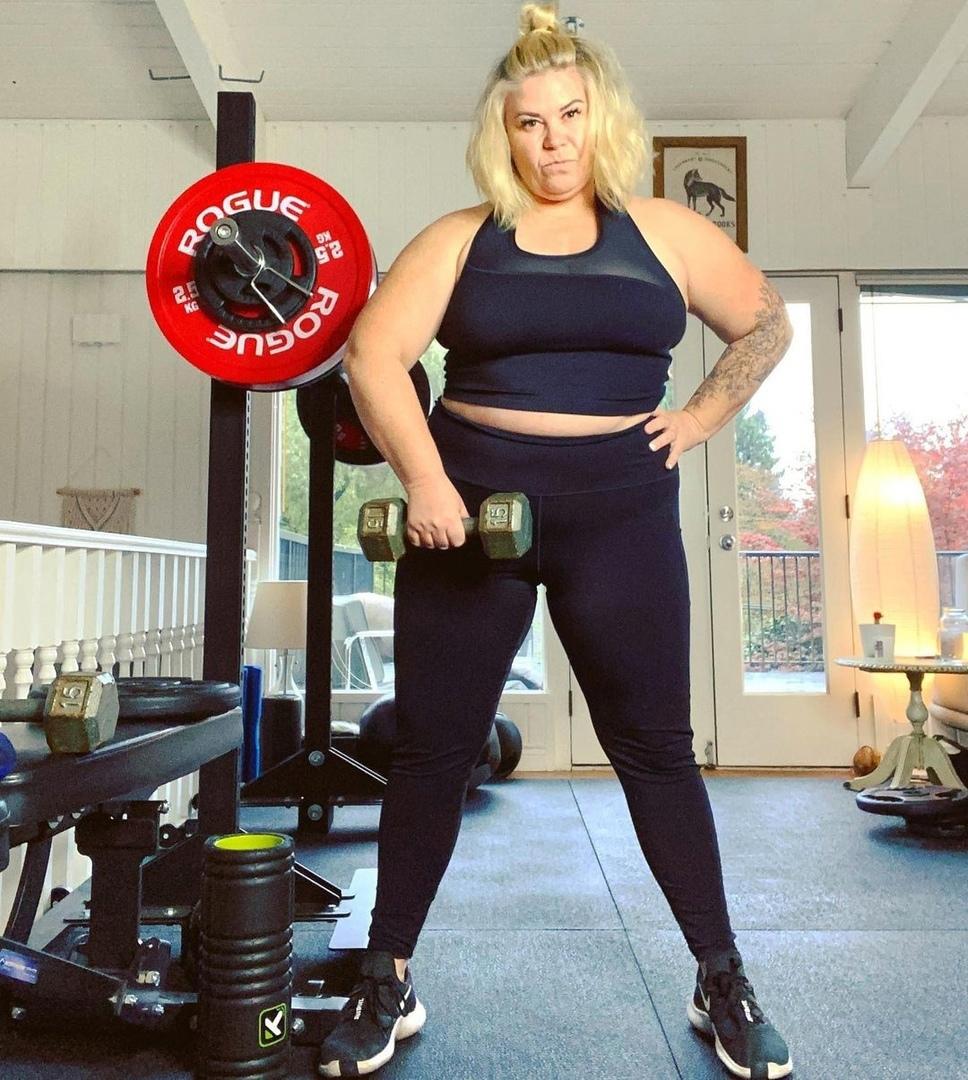 JfWFB s2Htc - Даже модели plus-size не пропускаю тренировок и следят за телом