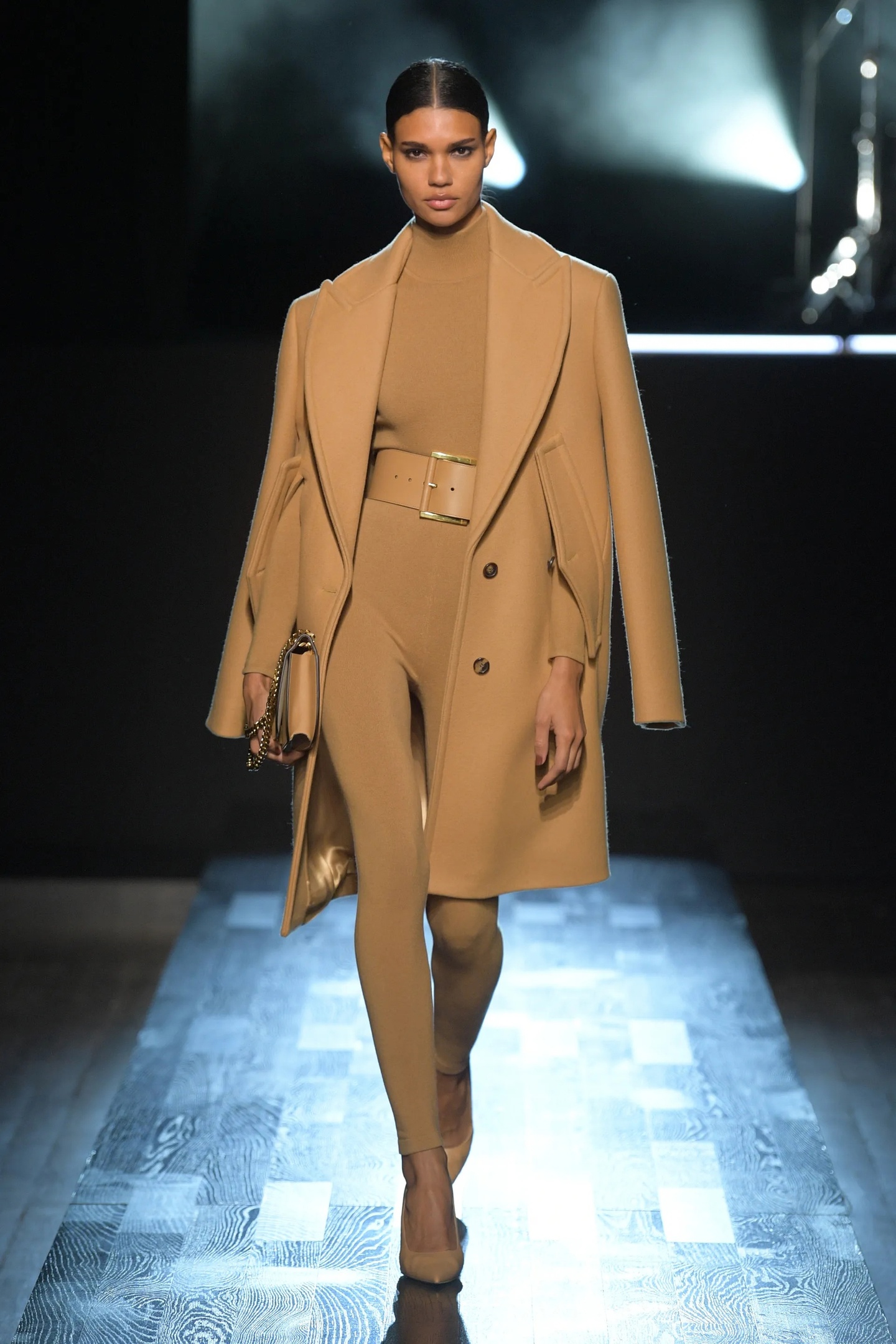 oc3WPd3dai WfEBcU02zuv7UP1RHkBTlJEUZtBNm4vDSNPssvbBF4Bh4Kpjuv2rW5sIkUVTqKq7x 4aKAtDw3uhO - Коллекция Michael Kors Collection Ready-To-Wear Осень-Зима 2022/2023