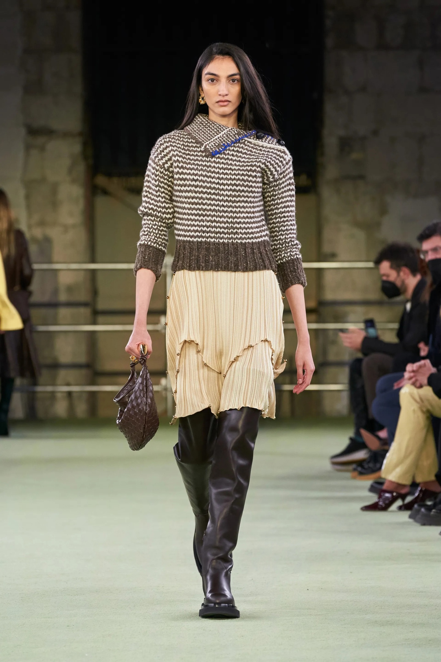 zxBoJYRZtAYME1lHAmdDHytPR2fwl1YuoGLBjNOR8wcgQoAulf3ofgHWB9SOfltvowg1sLU3HQRoM6OHKu 2 e4f - Коллекция Bottega Veneta Ready-To-Wear Осень-Зима 2022/2023