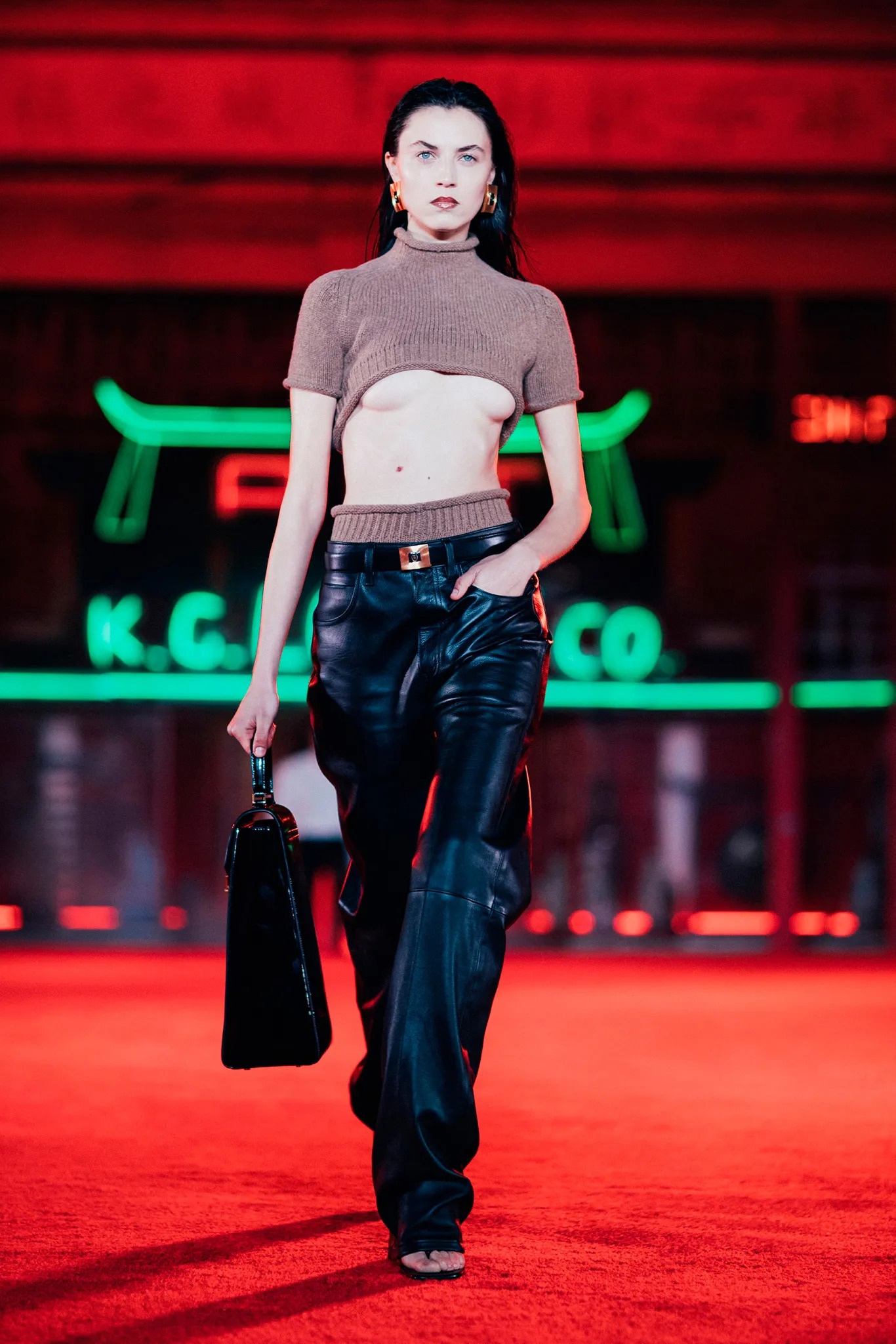 7YJ0K0r6m5RMi  fgLVC8VrRqXpnGrKlsgfxrk5BoXlvidZQCzcuIphFm3fA0T2g8jqhQdZQUvDpcJESytIIA75P - Коллекция Alexander Wang Ready-To-Wear Осень-Зима 2022/2023