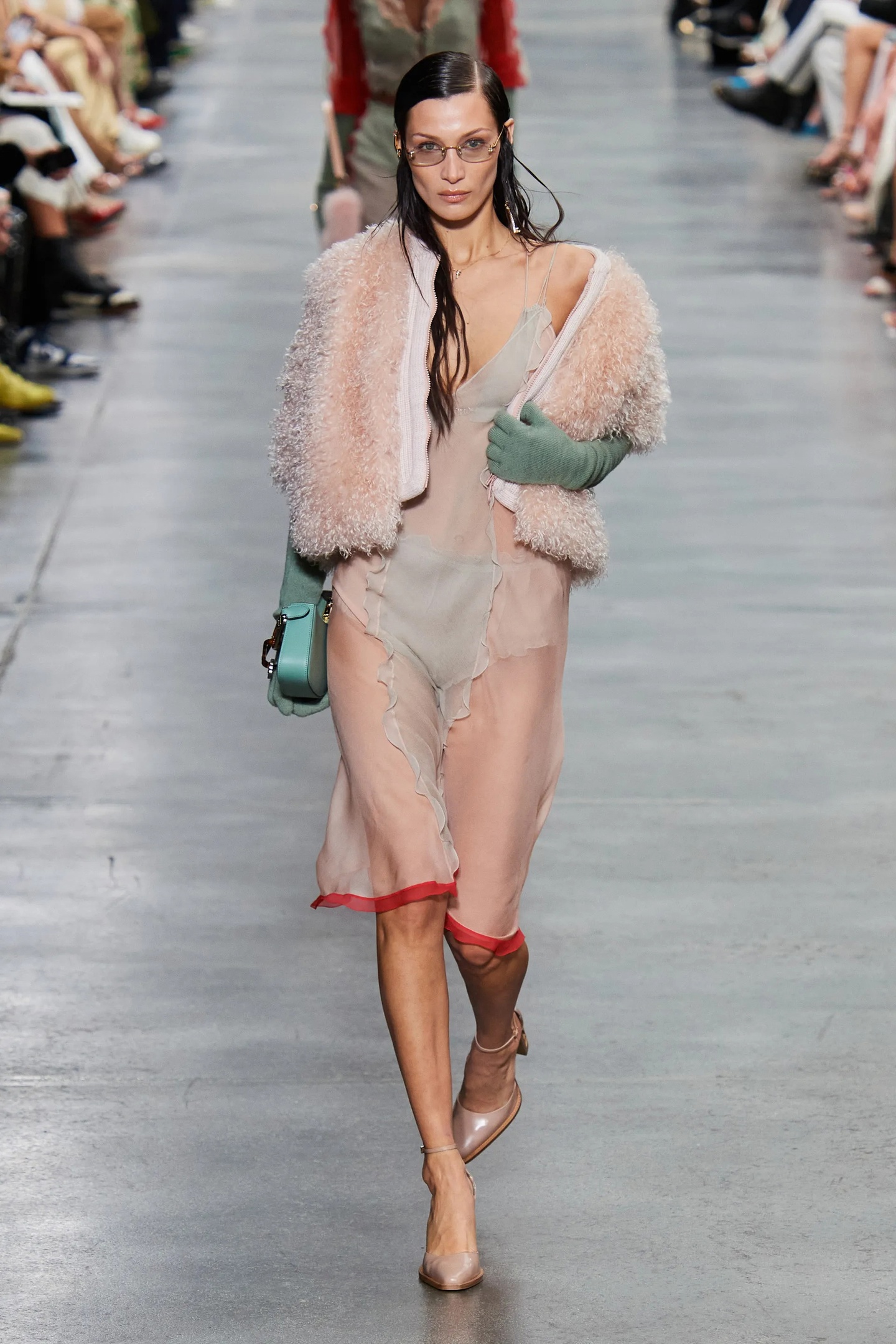 vLyu3kcD0YskeyyWlY8jKzZ3SO2TYPDxQXunNpwlNSaxQvQMdEyfZbuf6UI2aW0z9ph Ic44lG2OwhSaTK565L9S - Коллекция Fendi Ready-To-Wear Осень-Зима 2022/2023