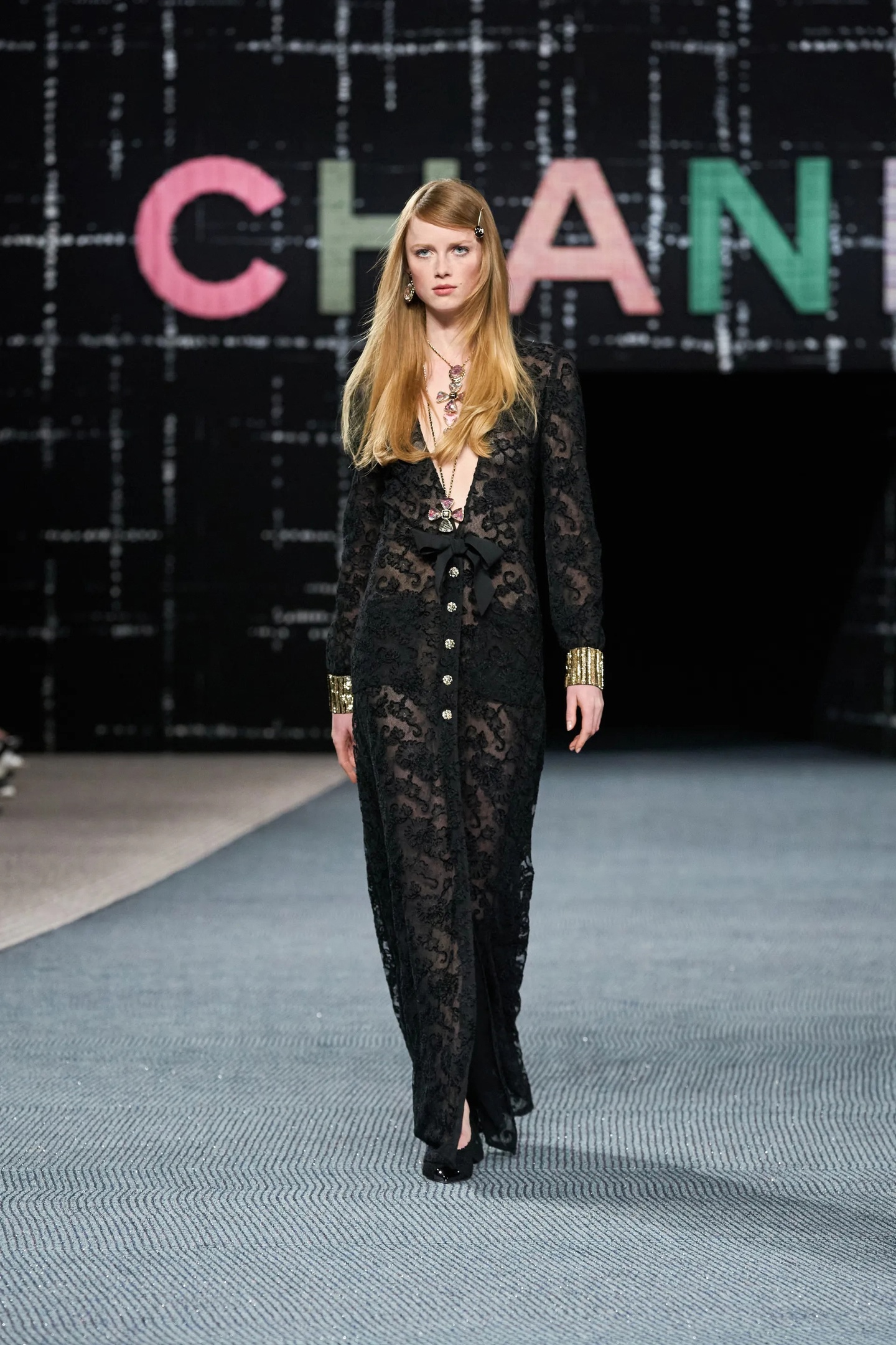 10KbiFOgs ATJYOcAm0a 6Bq ziw JAEE5gHMAv6dx4NZSuIRzl6OqssMGpTiAbLmtMt TKBzzX4LqSfAZse3gcH - Коллекция Chanel Ready-To-Wear Осень-Зима 2022/2023