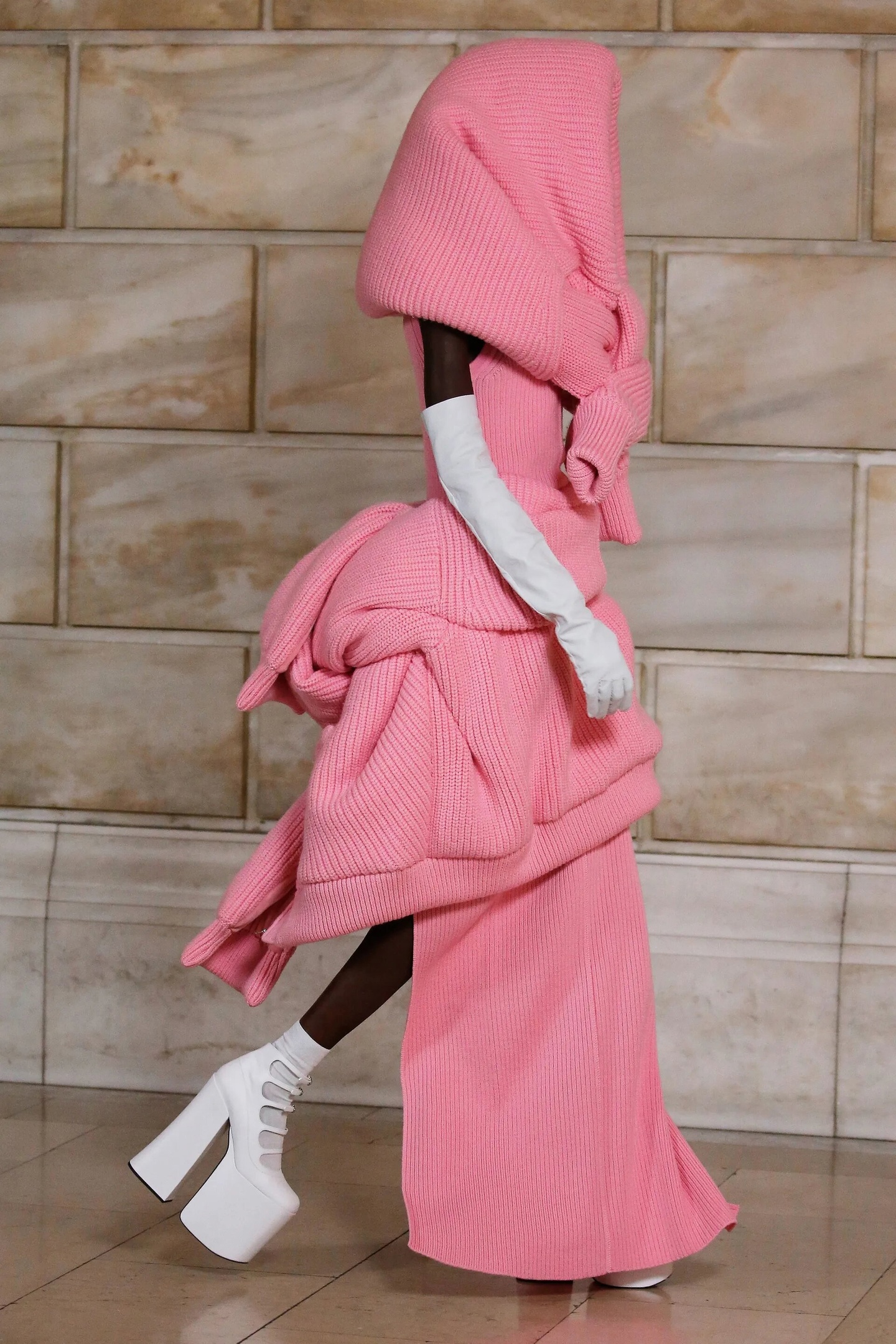 BC1vhrFz8IctAHxSSaRvyzJiRSjSVFuLR3DyWA7PjCAHlG1LKFdZok09FkQAWx QTHrZjzhbCf KXkE0OWbtqqx4 - Коллекция Marc Jacobs Ready-To-Wear Осень-Зима 2022/2023