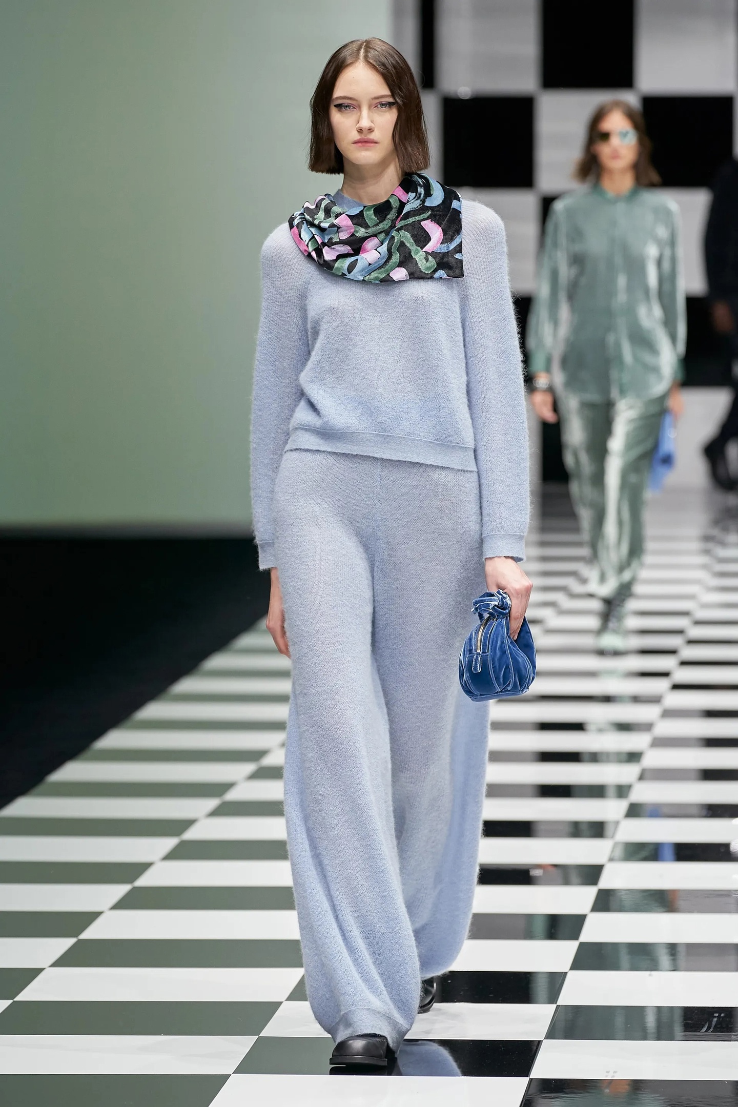 c1h7c ygixxAEgSC nqYgXrs hFfFlbb0gc3 jwxj 82PlO9FQdrZXoQgoPO0SRUvvldUHNlHP0Xd5gE ETk qla - Коллекция Emporio Armani Ready-To-Wear Осень-Зима 2022/2023