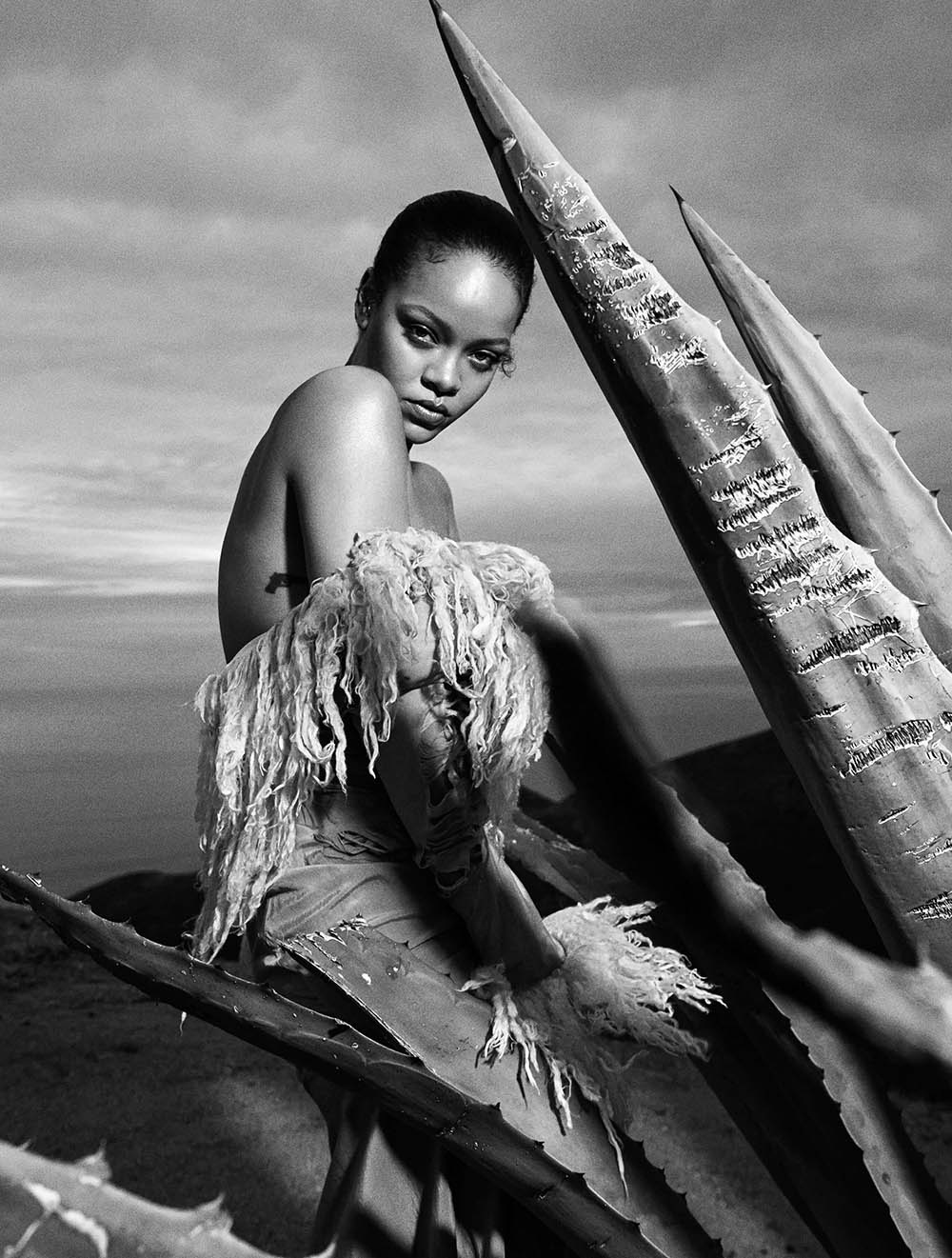 25oVaub5QdI - Рианна (Rihanna) в фотосессии для журнала Harper’s Bazaar US (2020)
