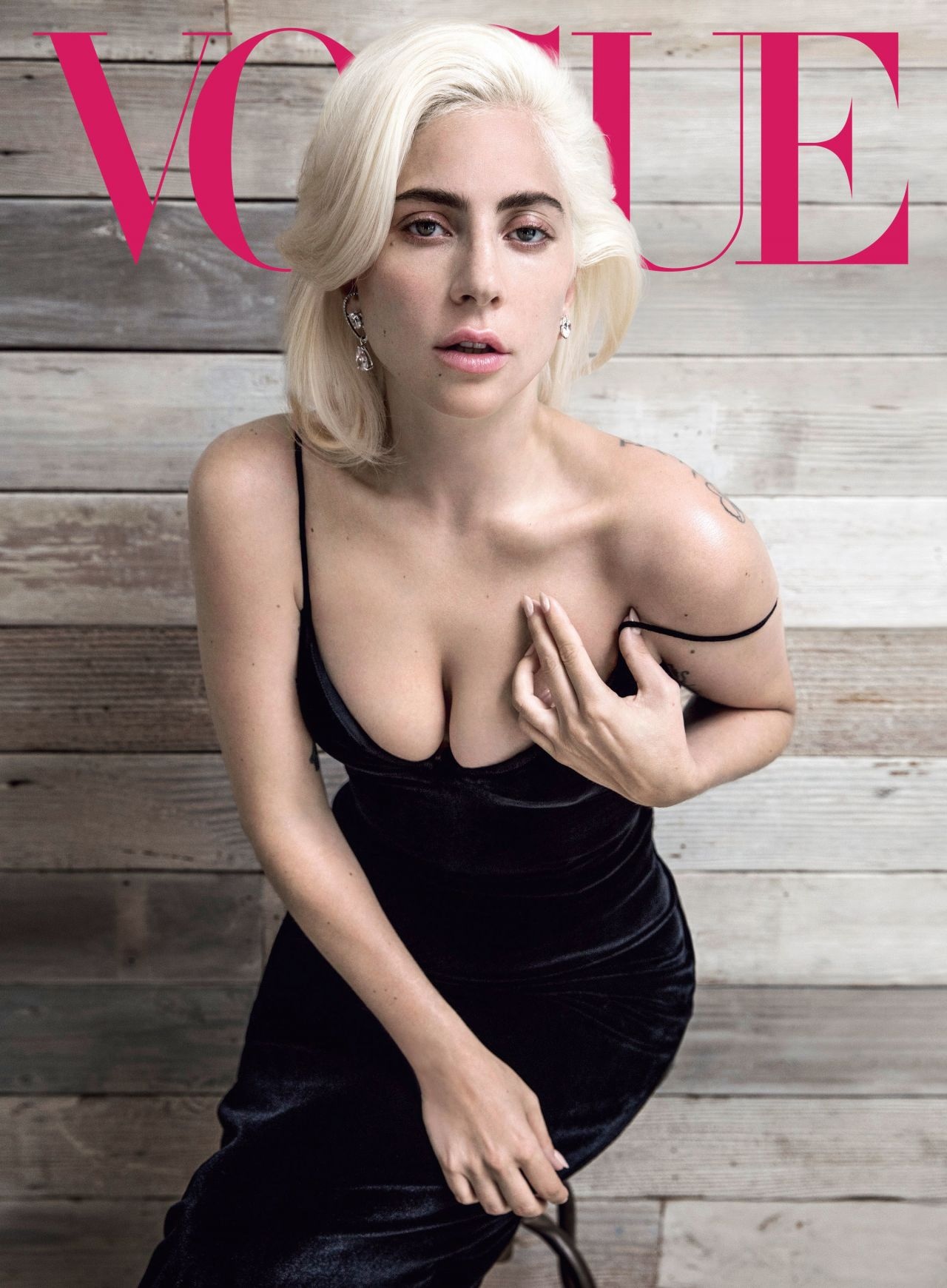 q91BezgKguw - Леди Гага (Lady Gaga) в фотосессии для журнала Vogue US (2018)