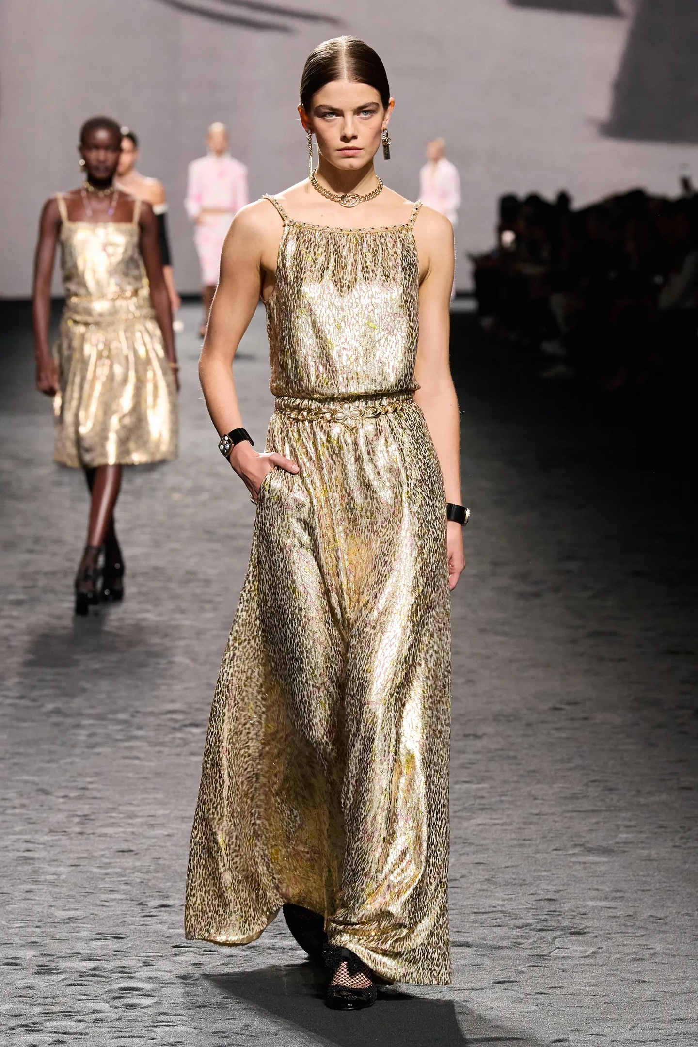 QcchN1NtaCQ - Коллекция Chanel Ready-To-Wear Весна-Лето 2023
