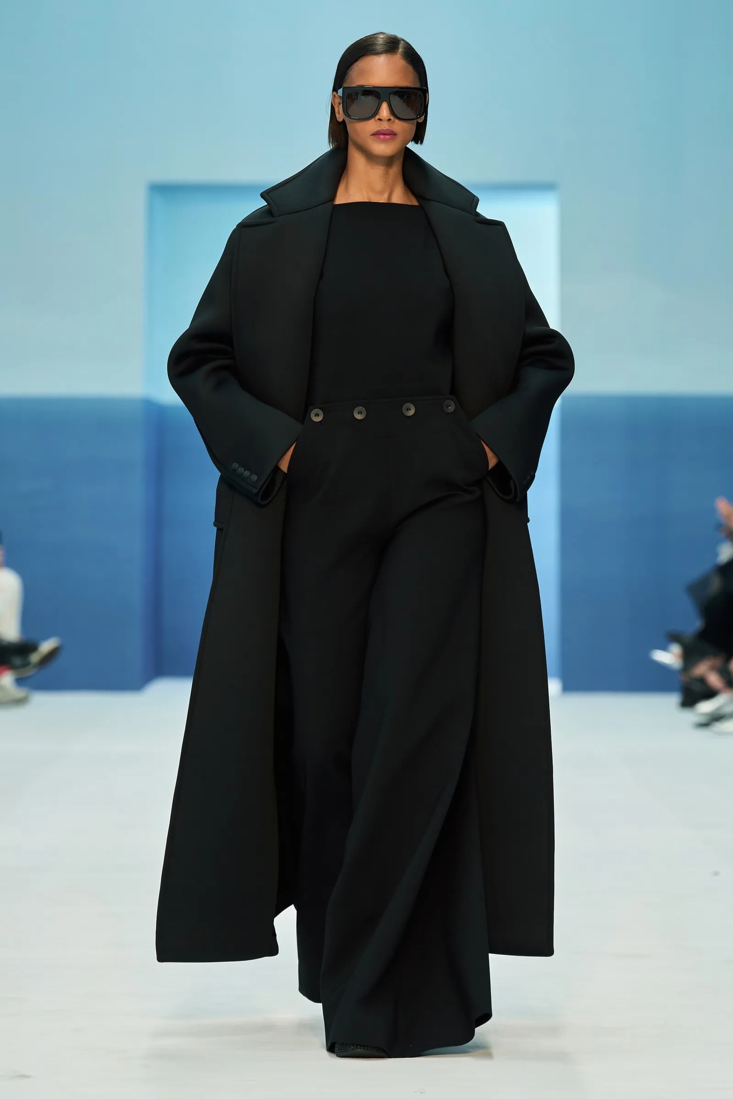 T3tUcaTJFXs - Коллекция Max Mara Ready-To-Wear Весна-Лето 2023