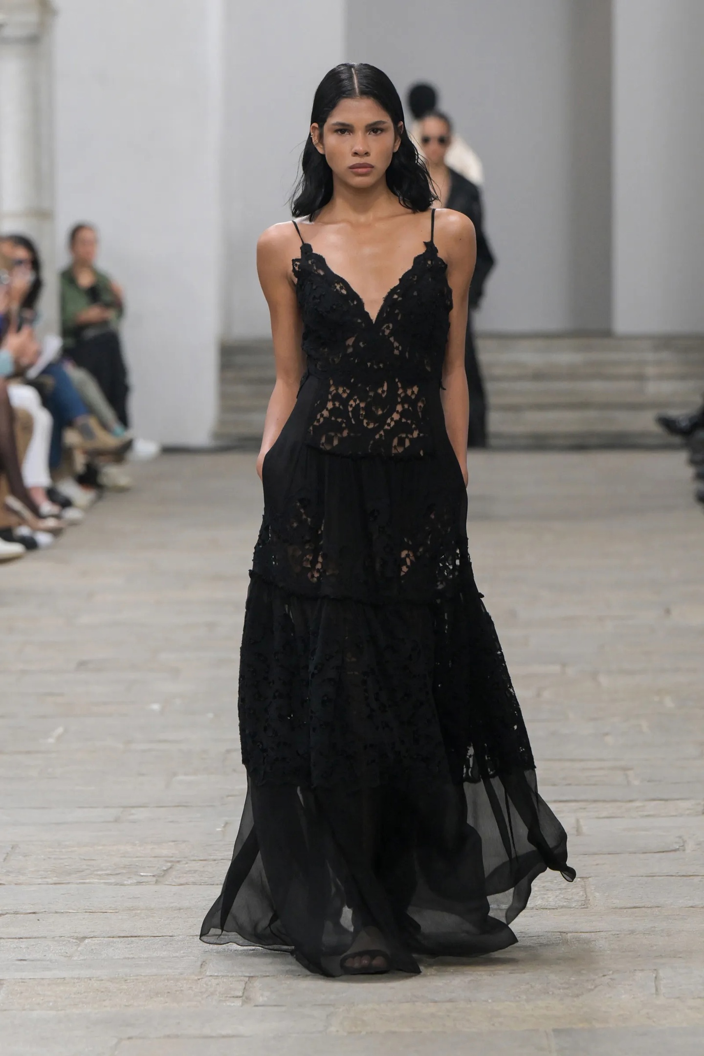 8ZGmRIyEEpM - Коллекция Ermanno Scervino Ready-To-Wear Весна-Лето 2023