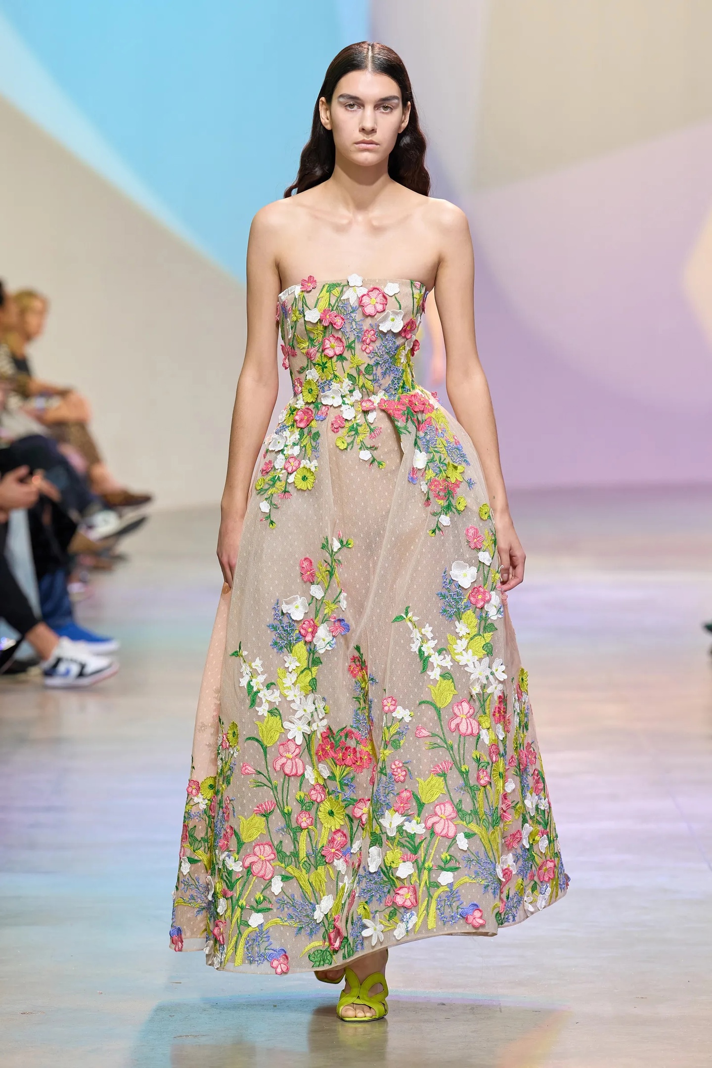 F5XWRbo7MIE - Коллекция Elie Saab Ready-To-Wear Весна-Лето 2023