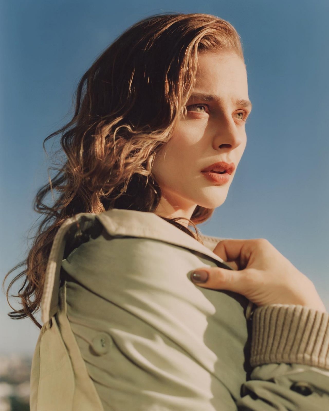 4Y9wIUTwp5g - Хлоя Грейс Морец (Chloe Grace Moretz) в фотосессии для журнала Wonderland (2021)