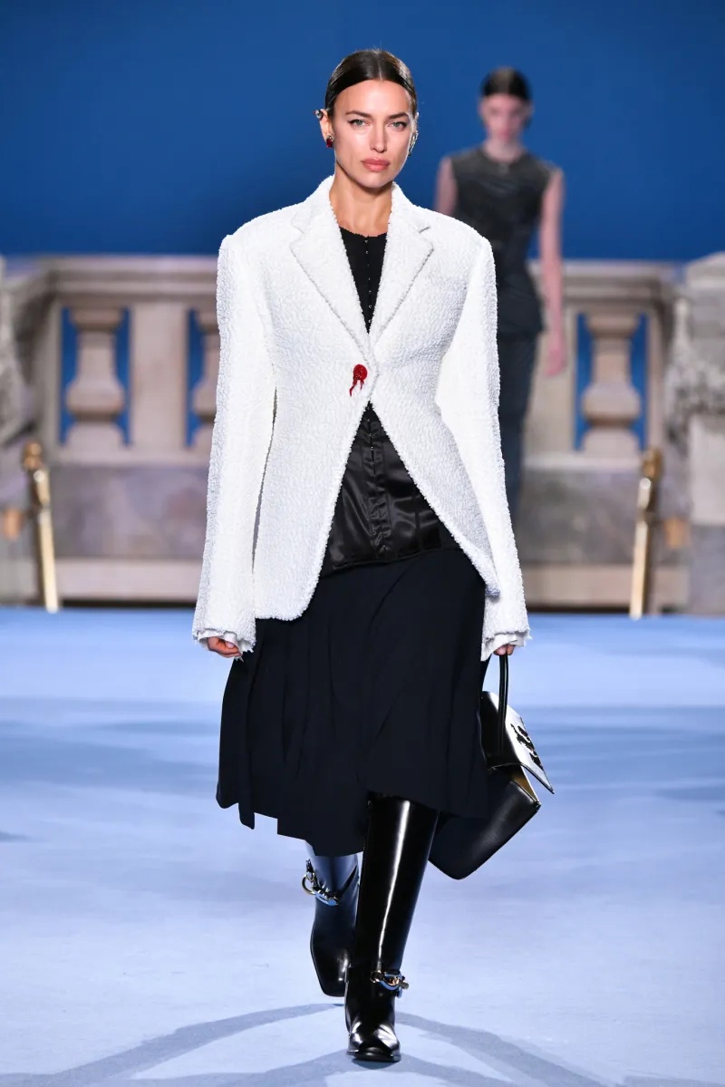 y6lAIOoOxQA - Коллекция Tory Burch Ready-To-Wear Осень-Зима 2023