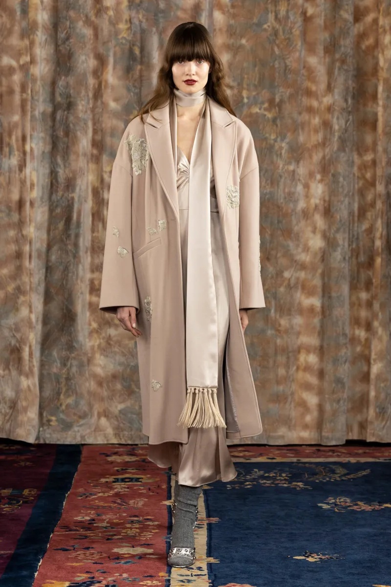 JZ7ZODuHJN0 - Коллекция Cinq á Sept Ready-To-Wear Осень-Зима 2023