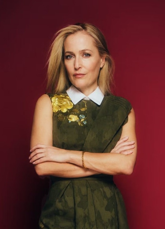 czgaxcbr5vm - Джиллиан Андерсон (Gillian Anderson) в фотосессии для журнала The Observer (2024)